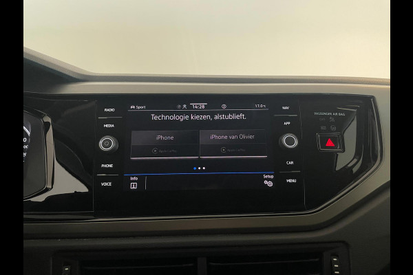 Volkswagen Polo 1.0 TSI Comfortline Business Executive AIRCO NAVI CRUISE APPLE CARPLAY PDC 17INCH CAMERA PRIVACYGLAS NIEUWSTAAT