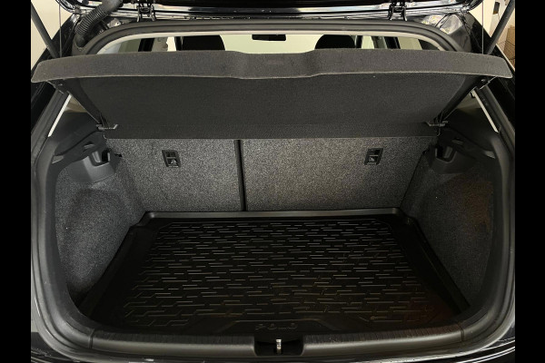 Volkswagen Polo 1.0 TSI Comfortline Business Executive AIRCO NAVI CRUISE APPLE CARPLAY PDC 17INCH CAMERA PRIVACYGLAS NIEUWSTAAT