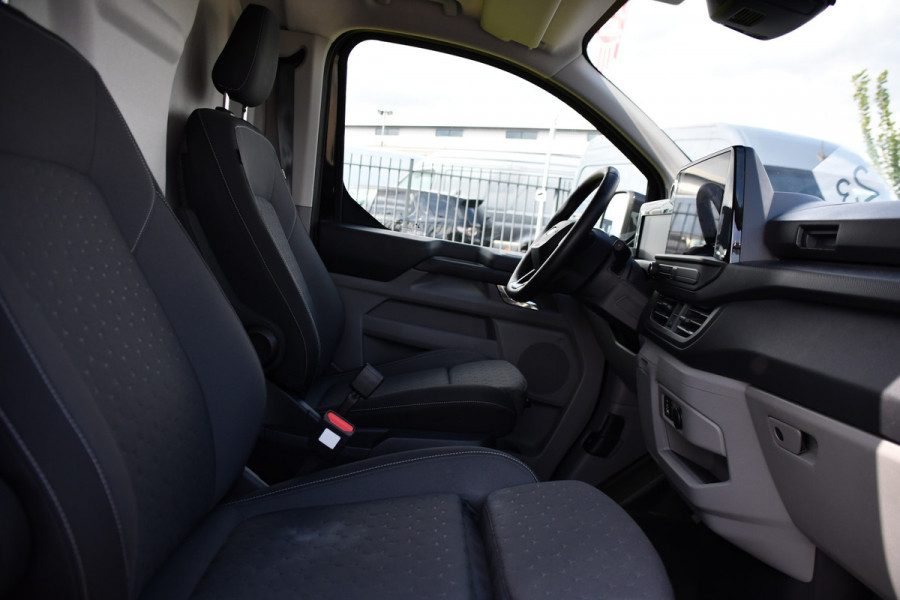 Ford Transit Custom 320 2.0 TDCI L2H1 Limited Black Edition Adaptieve Cruise, Camera, Carplay, 2 x Schuifdeur, 170pk, Automaat, Sensoren, Trekhaak, Stoelverwarming, Multimedia, Uniek!