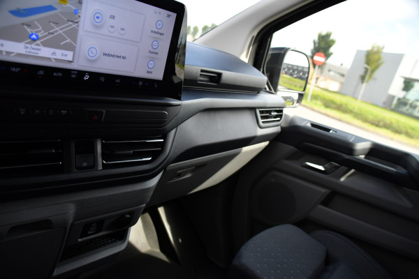 Ford Transit Custom 320 2.0 TDCI L2H1 Limited Black Edition Adaptieve Cruise, Camera, Carplay, 2 x Schuifdeur, 170pk, Automaat, Sensoren, Trekhaak, Stoelverwarming, Multimedia, Uniek!