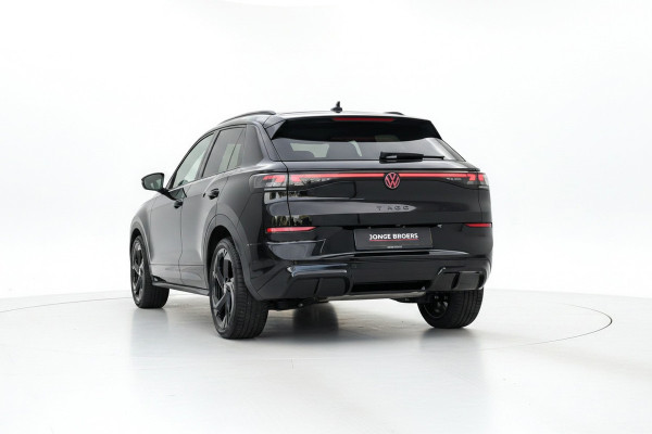 Volkswagen T-Roc 1.5 eTsi R-Line R-Line Pano/Trekhaak/Sfeer/iQ-lights