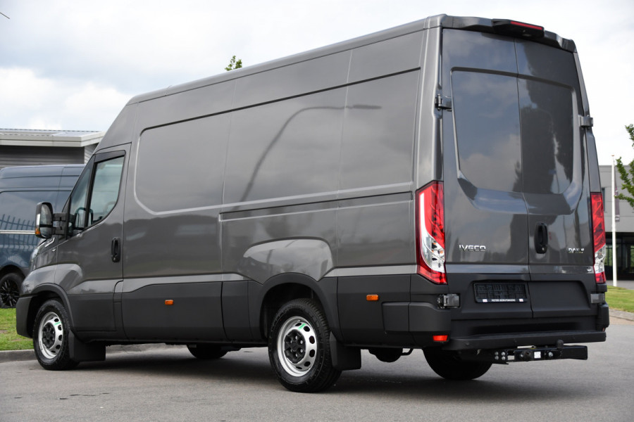 Iveco Daily 35S18 L2H2 PB Edition FACELIFT! Virtual, Adaptieve Cruise, Camera, Carplay, Automaat, 3500kg Trekhaak, Sensoren, 180pk, Multimedia, Uniek!