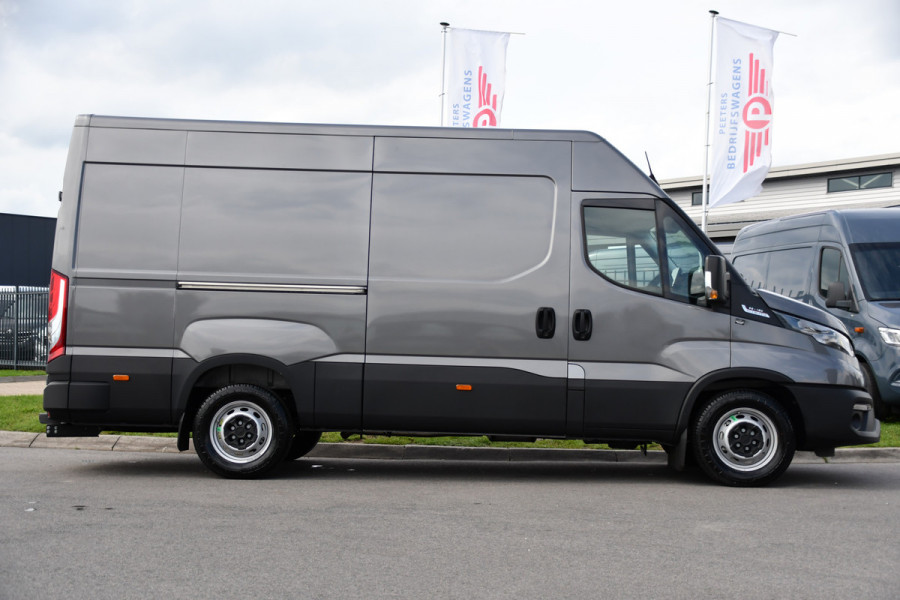 Iveco Daily 35S18 L2H2 PB Edition FACELIFT! Virtual, Adaptieve Cruise, Camera, Carplay, Automaat, 3500kg Trekhaak, Sensoren, 180pk, Multimedia, Uniek!