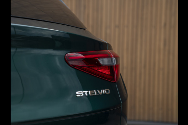 Alfa Romeo Stelvio 2.0T 280pk AWD Ti Lusso MY21 | Verde Visconti | Lederen dash. | CarPlay | Adapt. cruise