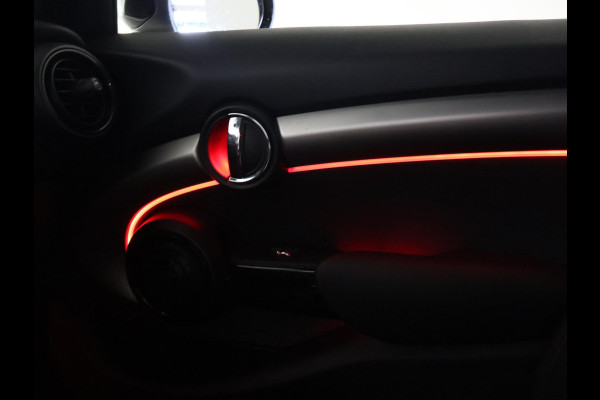 MINI 5-deurs 1.5 COOPER AUT. + LEDER | UNION JACK LED | HARMAN/KARDON | MINI YOURS | APPLE CARPLAY