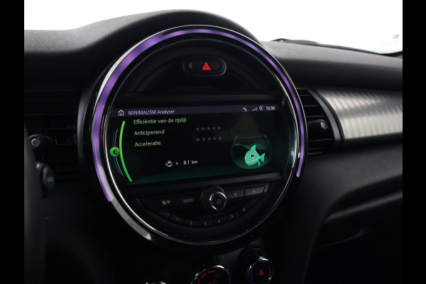 MINI 5-deurs 1.5 COOPER AUT. + LEDER | UNION JACK LED | HARMAN/KARDON | MINI YOURS | APPLE CARPLAY