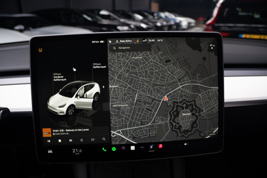 Tesla Model Y SOH: 95,8% Navi 360° Leer ACC Autopilot PDC Elektr. achterklep Stoelverwarmimg voor en achter Stuurverwarming Optie: Full Self-Driving Capability BTW auto