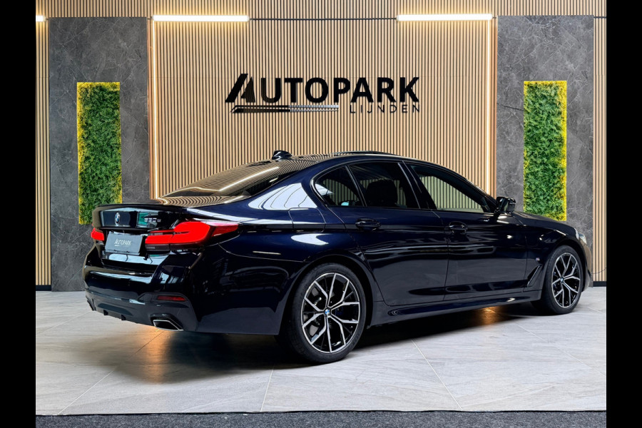 BMW 5 Serie 530e High Executive M-SPORT|SCHUIFDAK|HuD|360 CAMERA|LASER|MEMORY|KEYLESS|SFEERVERLICHTING|DODEHOEK|LANE ASSIST|ACC|