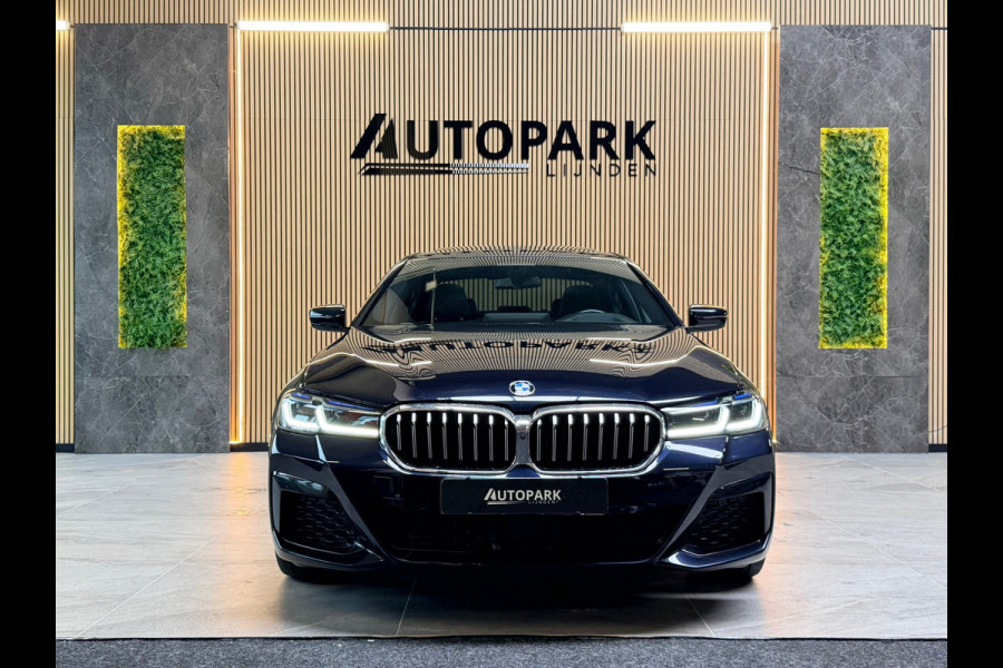 BMW 5 Serie 530e High Executive M-SPORT|SCHUIFDAK|HuD|360 CAMERA|LASER|MEMORY|KEYLESS|SFEERVERLICHTING|DODEHOEK|LANE ASSIST|ACC|
