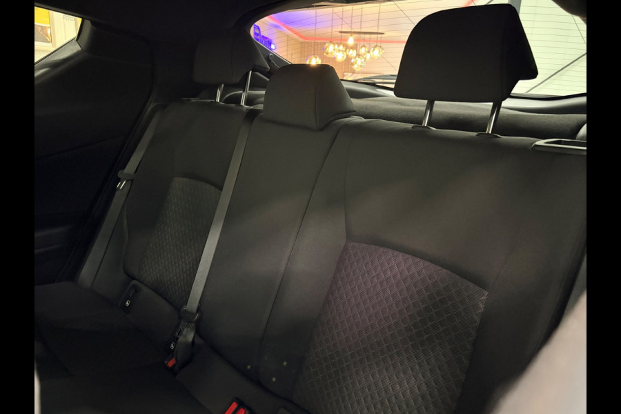 Toyota C-HR 2.0 Hybrid Dynamic| Carplay|Led|Navigatie|Camera |ACC|Stoelverwarming + Stuur