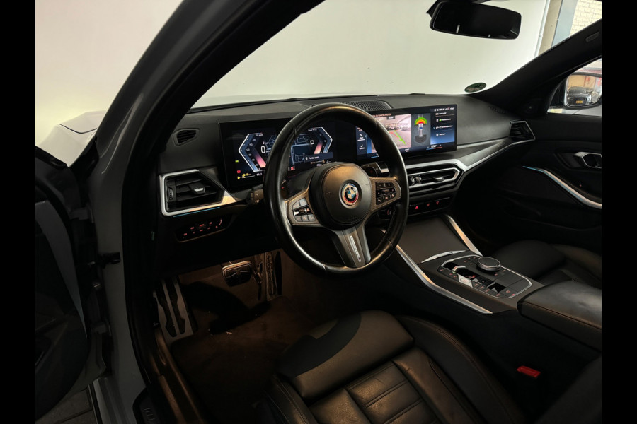 BMW 3 Serie Touring 330e Touring Pano|Drive Assist|Blindspot|H/K|Trekhaak