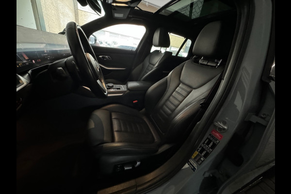 BMW 3 Serie Touring 330e Touring Pano|Drive Assist|Blindspot|H/K|Trekhaak