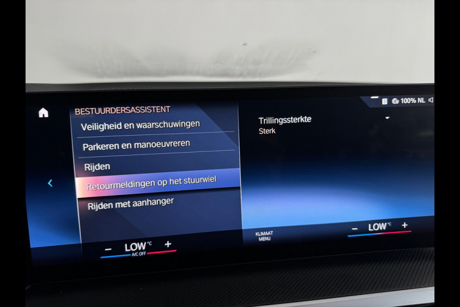 BMW 3 Serie Touring 330e Touring Pano|Drive Assist|Blindspot|H/K|Trekhaak