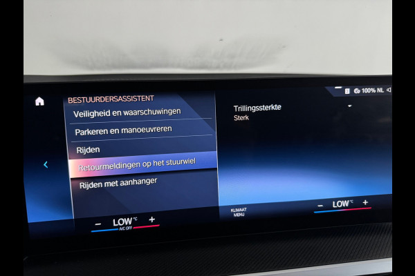 BMW 3 Serie Touring 330e Touring Pano|Drive Assist|Blindspot|H/K|Trekhaak