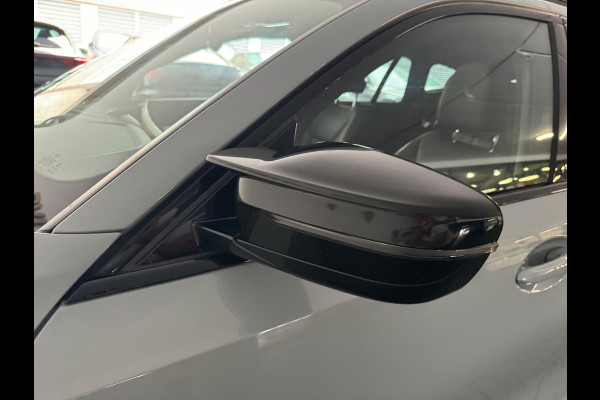 BMW 3 Serie Touring 330e Touring Pano|Drive Assist|Blindspot|H/K|Trekhaak