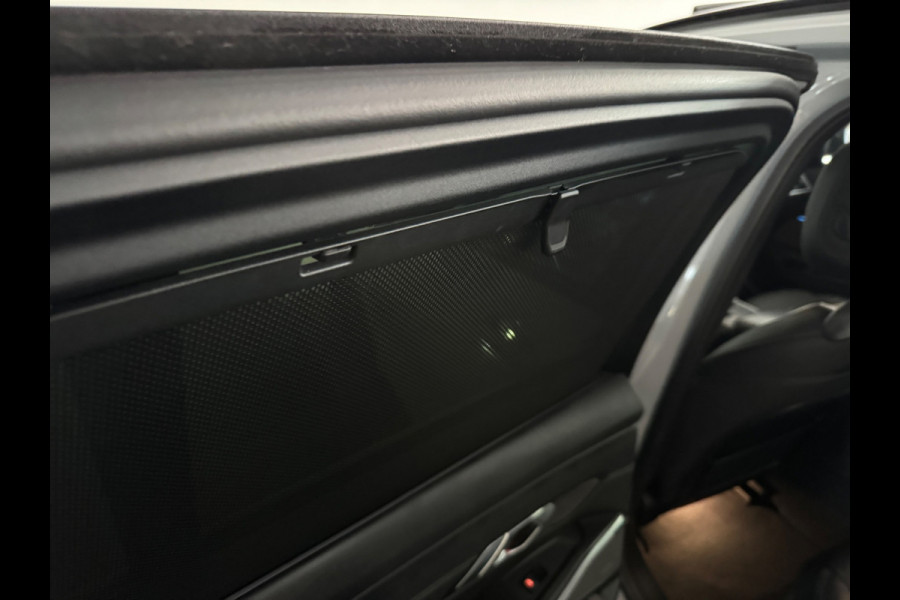 BMW 3 Serie Touring 330e Touring Pano|Drive Assist|Blindspot|H/K|Trekhaak