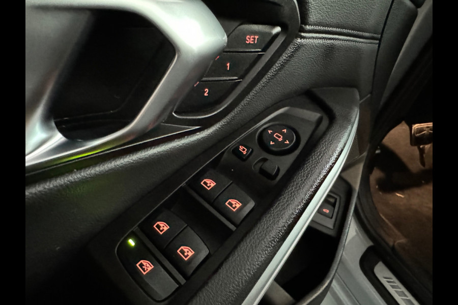 BMW 3 Serie Touring 330e Touring Pano|Drive Assist|Blindspot|H/K|Trekhaak