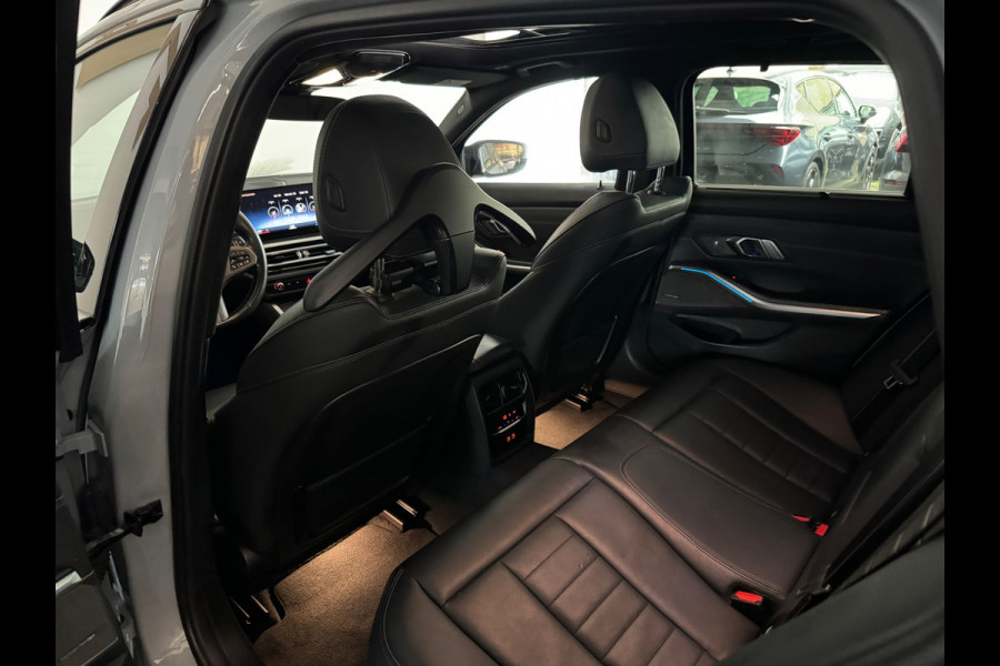 BMW 3 Serie Touring 330e Touring Pano|Drive Assist|Blindspot|H/K|Trekhaak