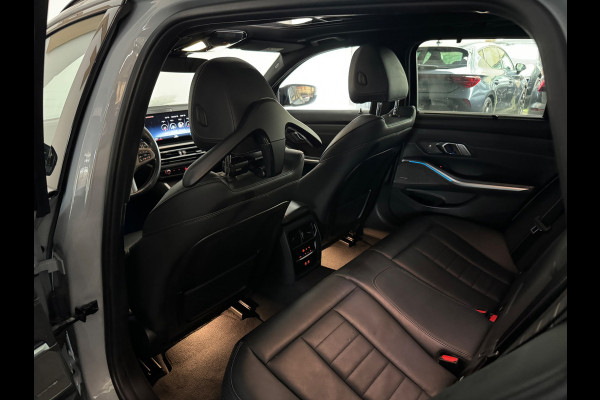 BMW 3 Serie Touring 330e Touring Pano|Drive Assist|Blindspot|H/K|Trekhaak