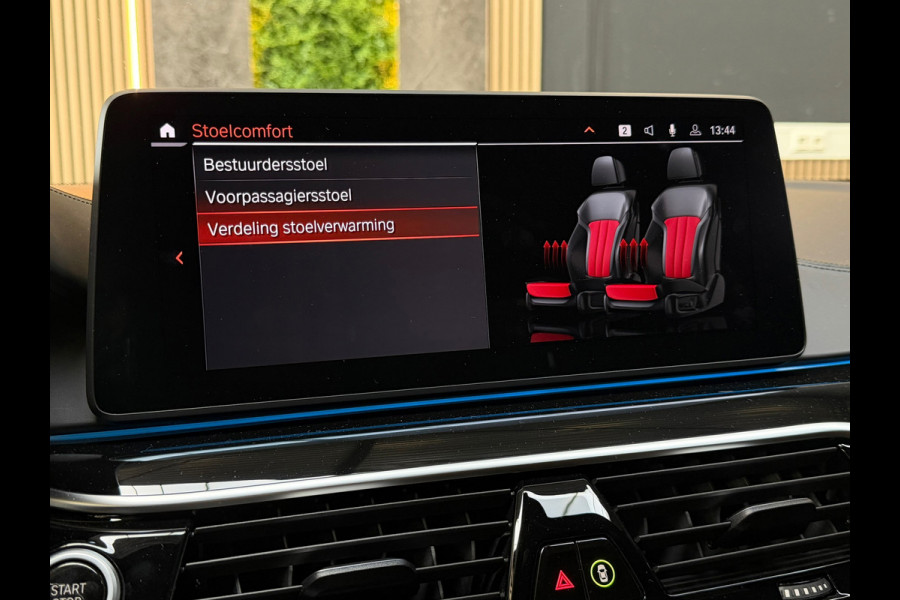 BMW 5 Serie 530e High Executive M-SPORT|SCHUIFDAK|HuD|360 CAMERA|LASER|MEMORY|KEYLESS|SFEERVERLICHTING|DODEHOEK|LANE ASSIST|ACC|