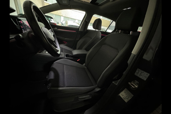 Volkswagen Golf 2.0 TDI R-Line Pano|Camera|Stoelverwarming|Sfeer|Keyless