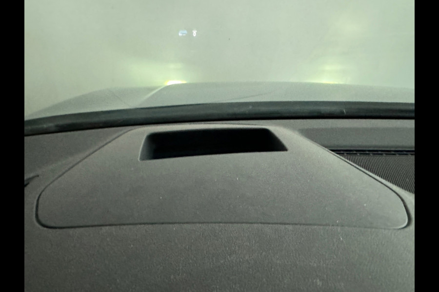 Volkswagen Golf 2.0 TDI R-Line Pano|Camera|Stoelverwarming|Sfeer|Keyless