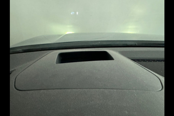 Volkswagen Golf 2.0 TDI R-Line Pano|Camera|Stoelverwarming|Sfeer|Keyless