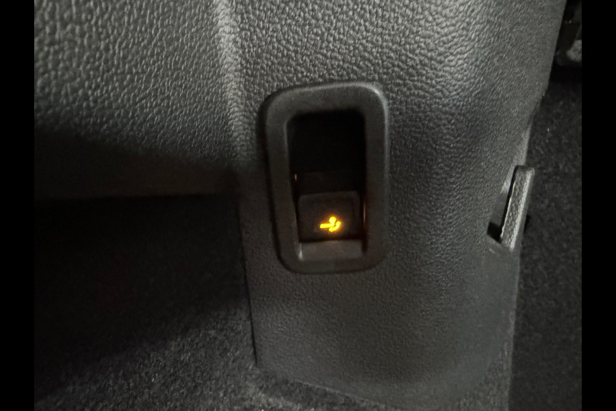 Volkswagen Golf 2.0 TDI R-Line Pano|Camera|Stoelverwarming|Sfeer|Keyless