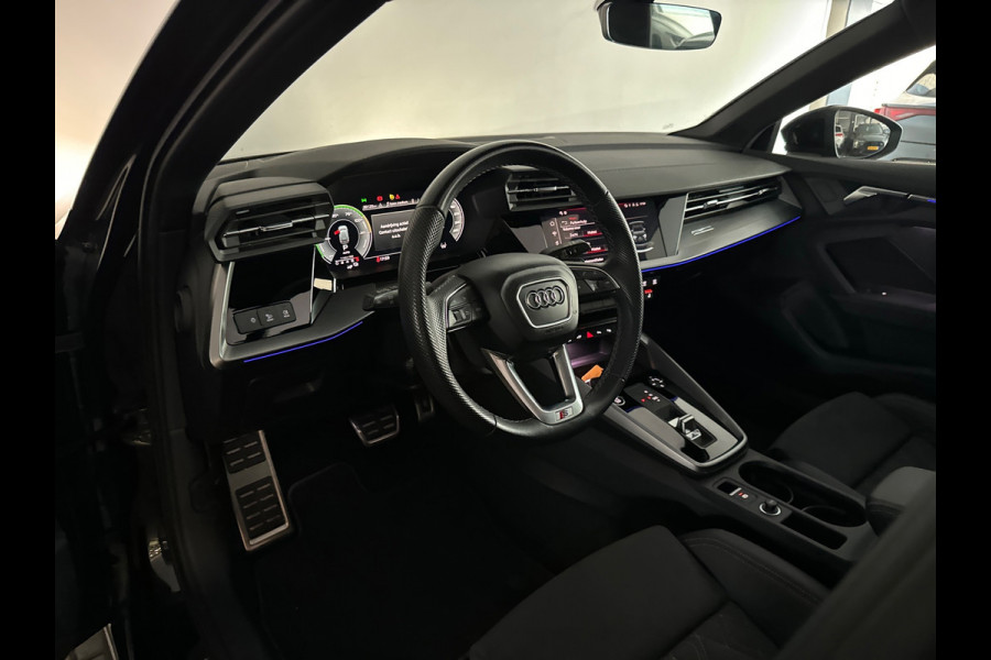 Audi A3 Sportback 45 TFSI e S edition Competition Pano|RS Seats|Sfeer|Keyless|Camera
