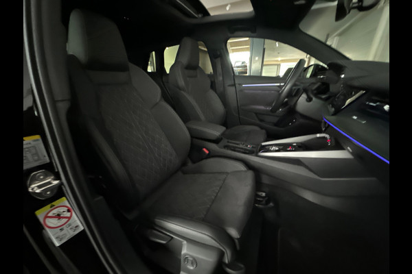 Audi A3 Sportback 45 TFSI e S edition Competition Pano|RS Seats|Sfeer|Keyless|Camera