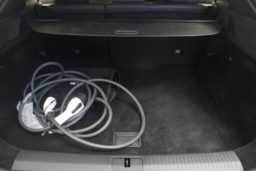 XPeng G6 RWD Standard Range 66 kWh