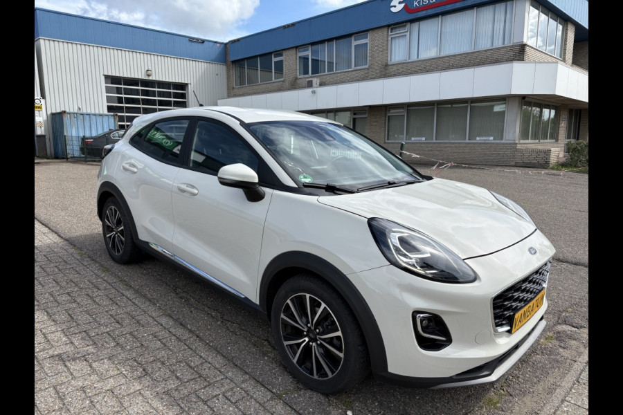 Ford Puma 1.0 EcoBoost Hybrid Titanium