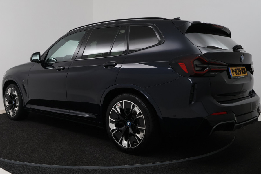 BMW iX3 High Executive 80 kWh (PANORAMADAK, CAMERA, STOEL/STUUR VERWARMING, ELEKTR STOELEN)