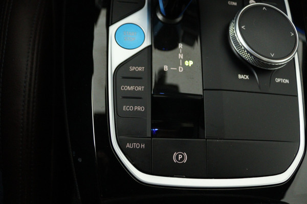 BMW iX3 High Executive 80 kWh (PANORAMADAK, CAMERA, STOEL/STUUR VERWARMING, ELEKTR STOELEN)