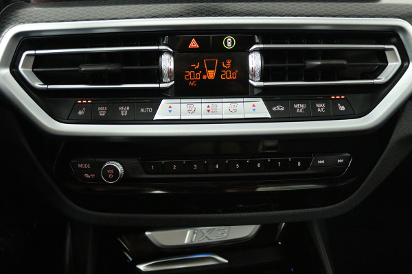 BMW iX3 High Executive 80 kWh (PANORAMADAK, CAMERA, STOEL/STUUR VERWARMING, ELEKTR STOELEN)