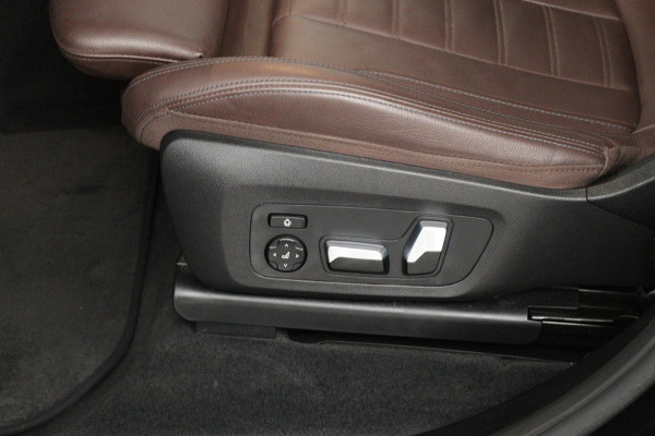 BMW iX3 High Executive 80 kWh (PANORAMADAK, CAMERA, STOEL/STUUR VERWARMING, ELEKTR STOELEN)