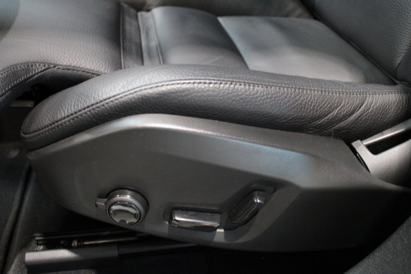 Volvo XC60 2.0 T8 Plug-in hybrid Longe Range/Dark/Pano/22 Inch/Trekhaak/455PK Prijs is rijklaar