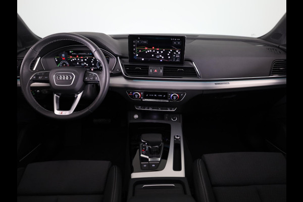 Audi Q5 Sportback 55 TFSI e S edition Competition 367pk | Private Lease € 994,- per maand |  Panoramadak | Trekhaak | Head up Display | B&O Premium Audio | Verlengde garantie | S-line interieur