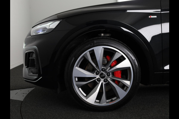 Audi Q5 Sportback 55 TFSI e S edition Competition 367pk | Private Lease € 994,- per maand |  Panoramadak | Trekhaak | Head up Display | B&O Premium Audio | Verlengde garantie | S-line interieur