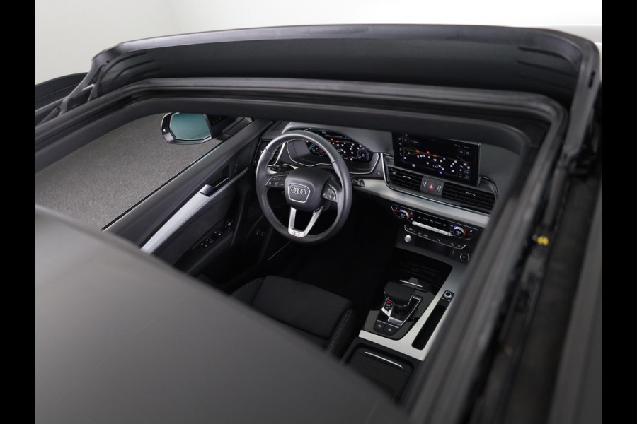 Audi Q5 Sportback 55 TFSI e S edition Competition 367pk | Private Lease € 994,- per maand |  Panoramadak | Trekhaak | Head up Display | B&O Premium Audio | Verlengde garantie | S-line interieur