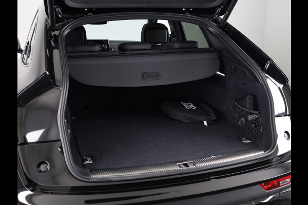 Audi Q5 Sportback 55 TFSI e S edition Competition 367pk | Private Lease € 994,- per maand |  Panoramadak | Trekhaak | Head up Display | B&O Premium Audio | Verlengde garantie | S-line interieur