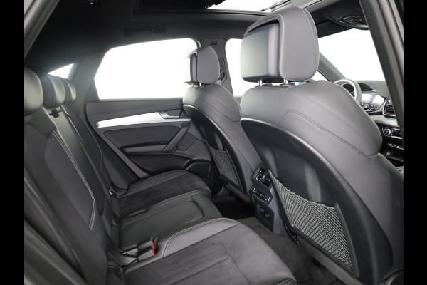 Audi Q5 Sportback 55 TFSI e S edition Competition 367pk | Private Lease € 994,- per maand |  Panoramadak | Trekhaak | Head up Display | B&O Premium Audio | Verlengde garantie | S-line interieur