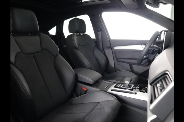 Audi Q5 Sportback 55 TFSI e S edition Competition 367pk | Private Lease € 994,- per maand |  Panoramadak | Trekhaak | Head up Display | B&O Premium Audio | Verlengde garantie | S-line interieur