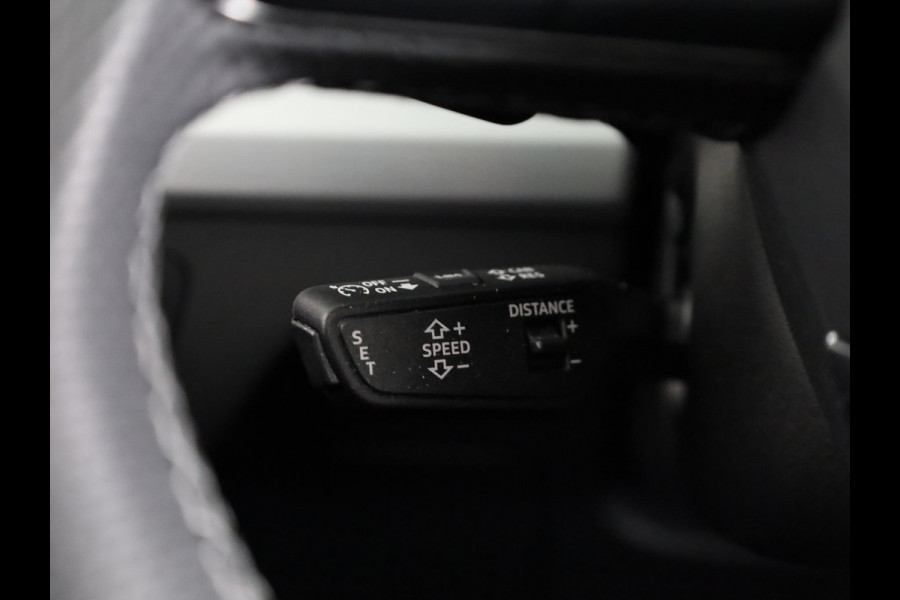 Audi Q5 Sportback 55 TFSI e S edition Competition 367pk | Private Lease € 994,- per maand |  Panoramadak | Trekhaak | Head up Display | B&O Premium Audio | Verlengde garantie | S-line interieur