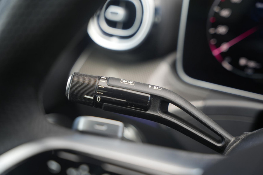 Mercedes-Benz CLE Coupé 300 e AMG Line Panoramadak Burmester Memory Ambient Keyless