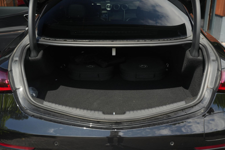Mercedes-Benz CLE Coupé 300 e AMG Line Panoramadak Burmester Memory Ambient Keyless