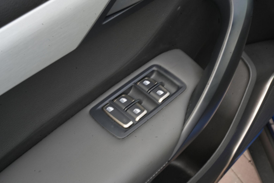BYD SEAL U VinFAST Plus 87.7 kWh Apple carplay Cruise control adaptief DAB Mistlampen voor Bots waarschuwing Stuurwielverw.