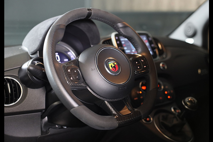 Fiat 500 1.4 T-Jet Abarth Esseesse 70th Anniversary / Sabelt Stoelen / AKRAPOVIC / Carbon / Navi / Ecc / Rode Gordels / Led