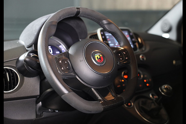 Fiat 500 1.4 T-Jet Abarth Esseesse 70th Anniversary / Sabelt Stoelen / AKRAPOVIC / Carbon / Navi / Ecc / Rode Gordels / Led