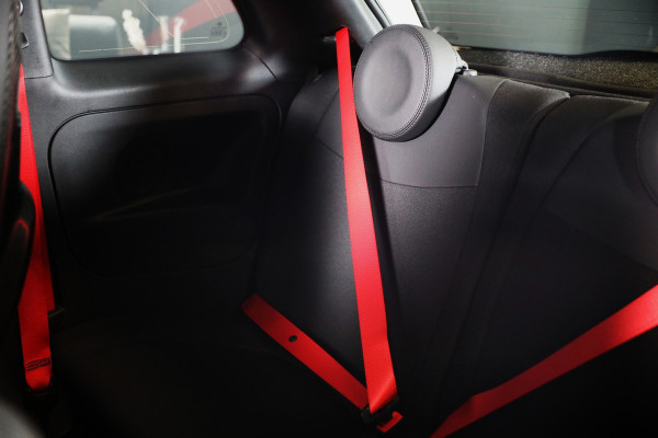 Fiat 500 1.4 T-Jet Abarth Esseesse 70th Anniversary / Sabelt Stoelen / AKRAPOVIC / Carbon / Navi / Ecc / Rode Gordels / Led